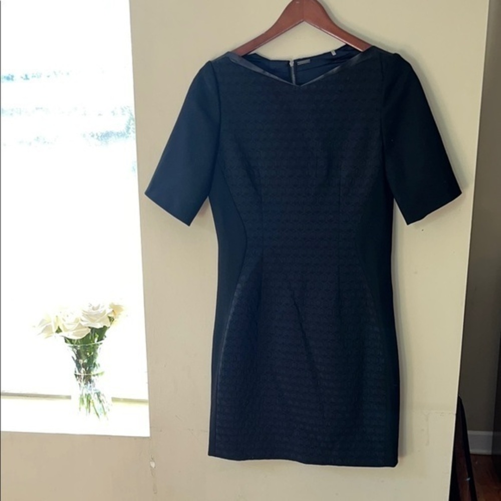 Elie Tahari Blue Sheath Mini Dress Bateau Neckline